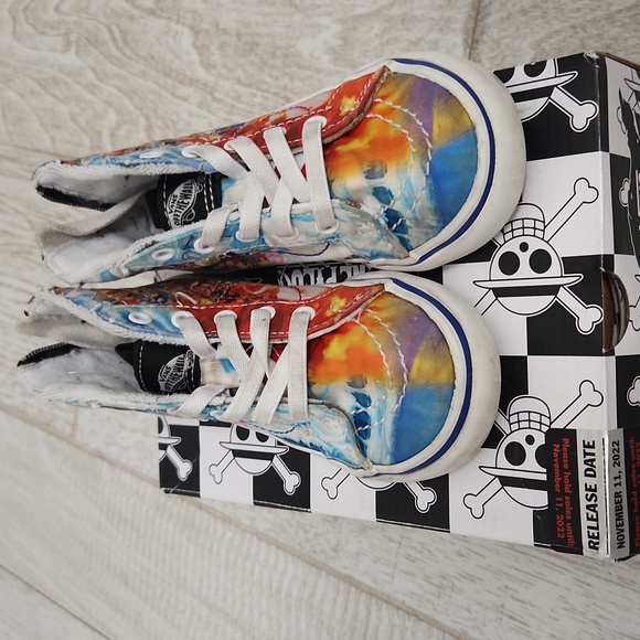 EUC Vans X One Piece, Sk8-Hi Zip, Punk Hazard Toddler 7.5C - Picture 3 of 8